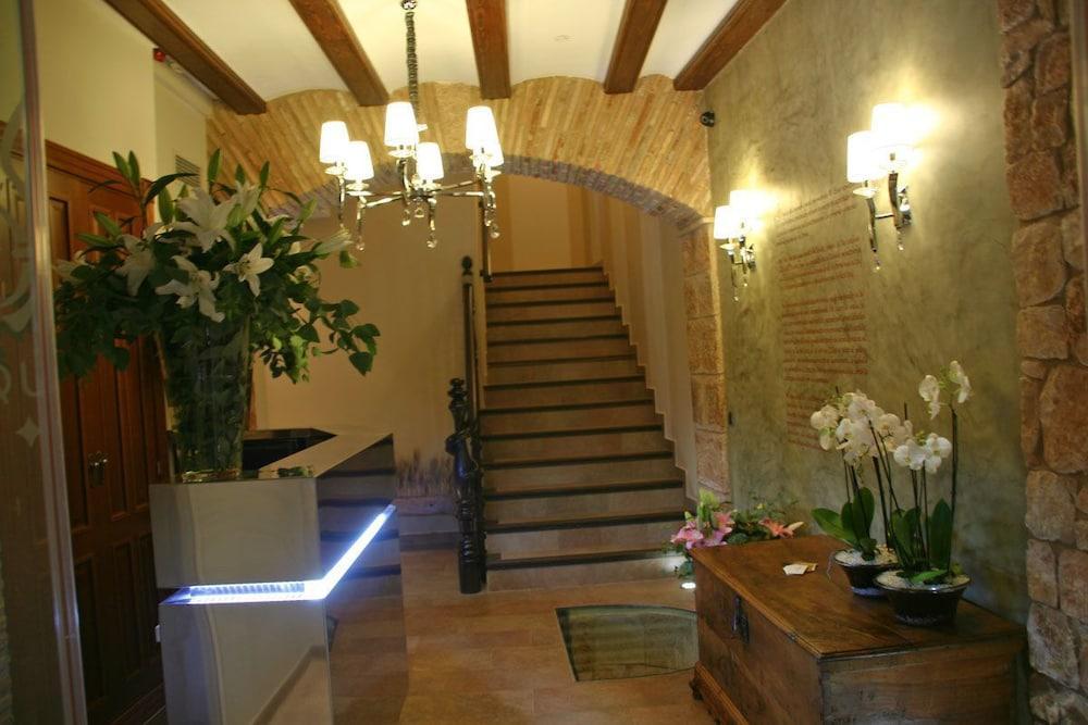 Hotel Castillo De Alquézar Buitenkant foto