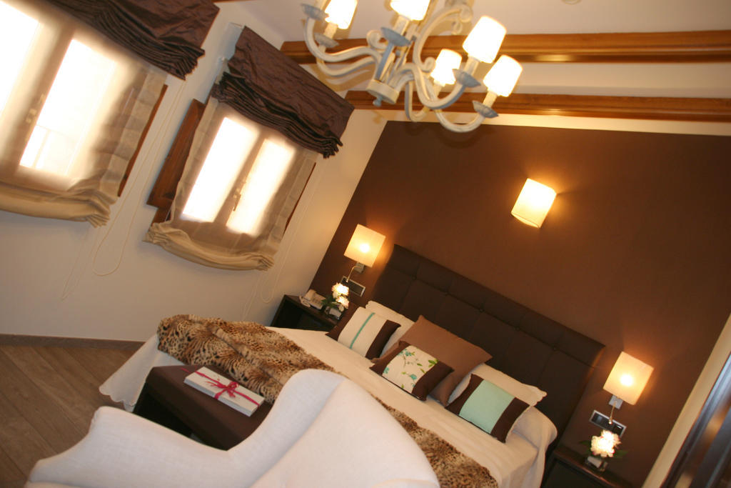 Hotel Castillo De Alquézar Buitenkant foto