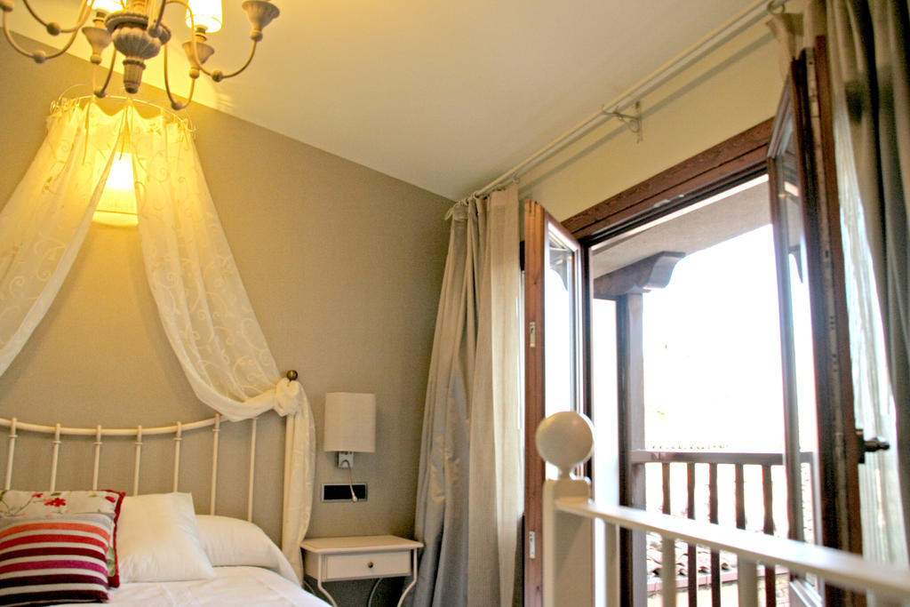Hotel Castillo De Alquézar Kamer foto
