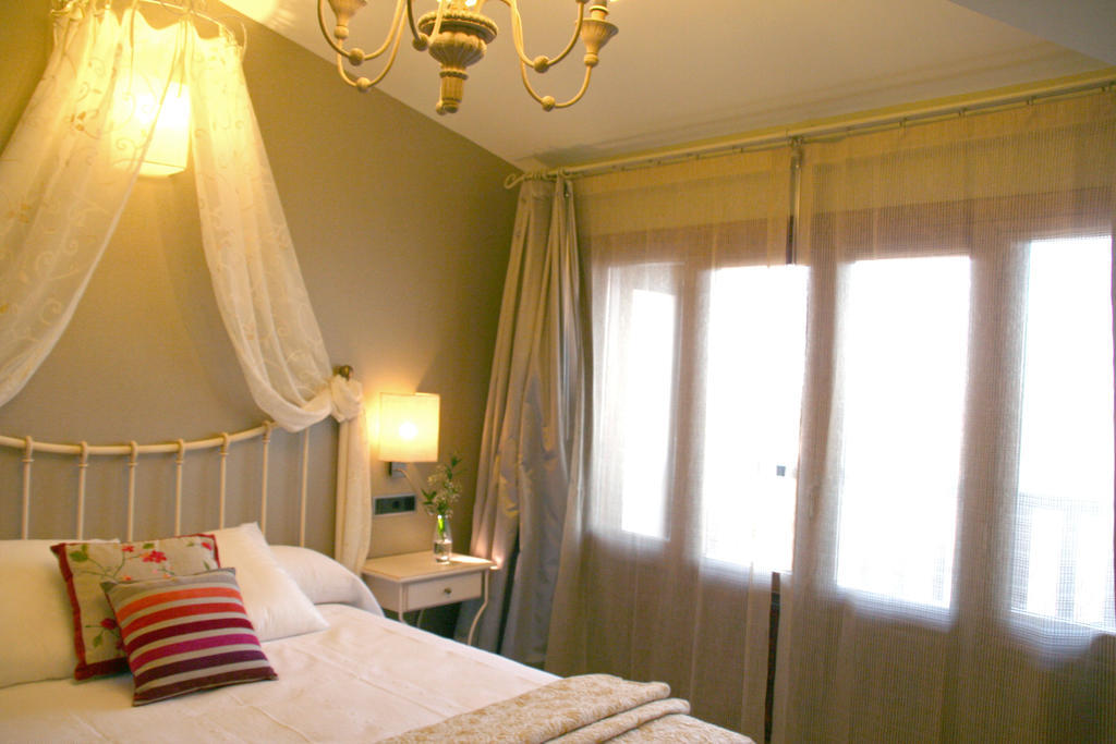 Hotel Castillo De Alquézar Kamer foto