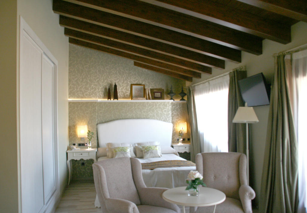 Hotel Castillo De Alquézar Buitenkant foto